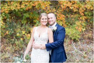 peaks of otter lodge wedding, peaks of otter lodge, peaks of otter wedding photography, mountain wedding, fall at peaks of otter, fall in the blue ridge mountains, blue ridge parkway wedding